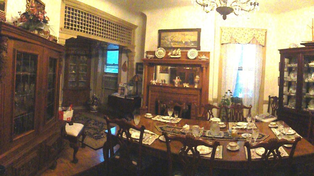 Wilson House Bed & Breakfast Балтимор Экстерьер фото